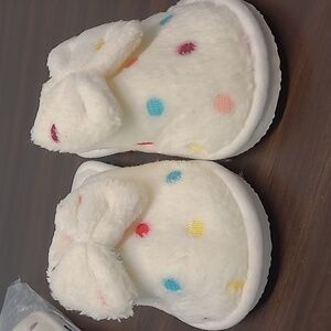 Size 38-39 Polka Dot Slippers